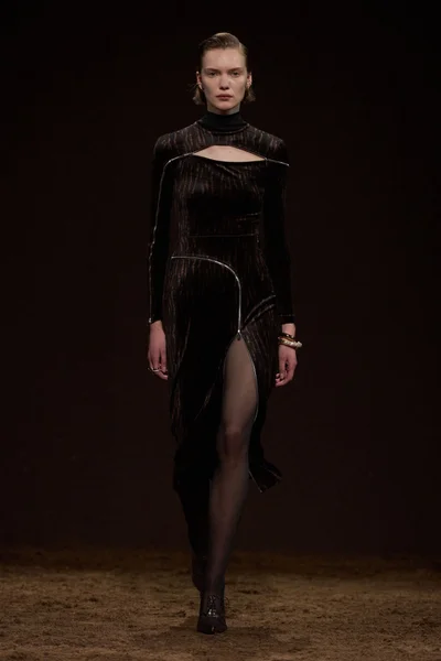 Look 61